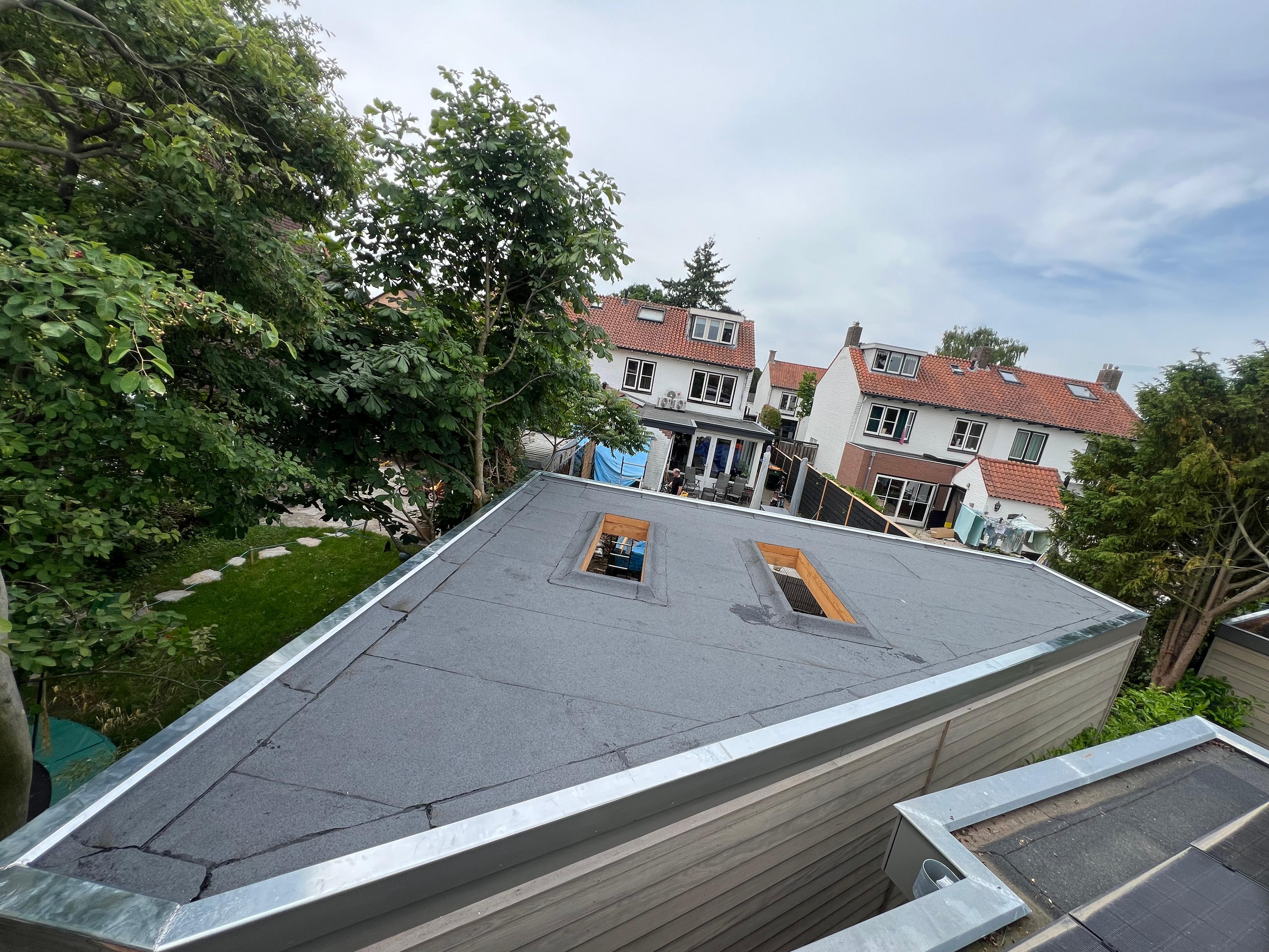 Vakkundige bitumen plat dak veranda door BWD Dakwerken in Utrecht - Thumbnail 4